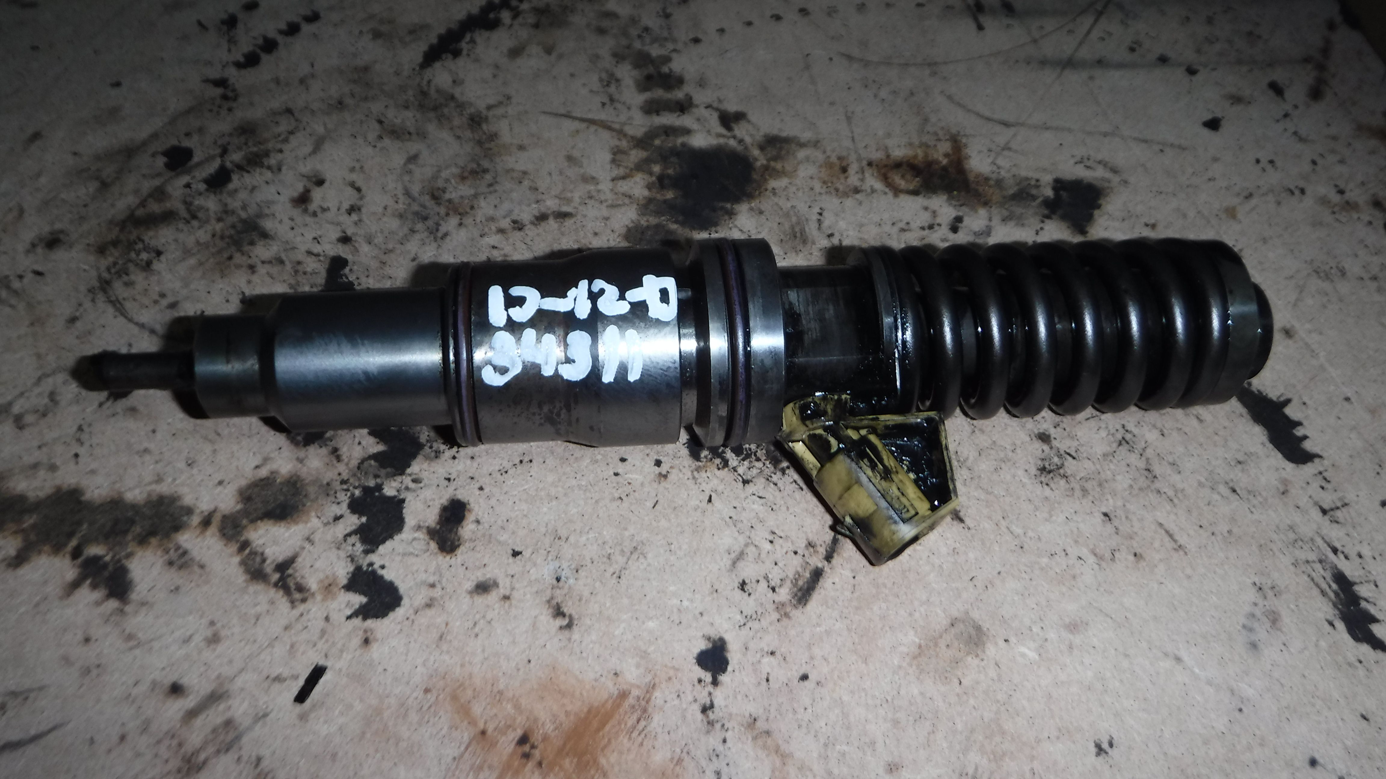 Насос форсунка 20430583 58638504 Renault Magnum DXI12 2005